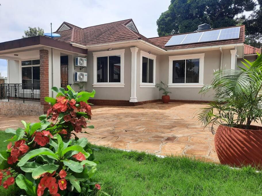 מושי Ellyz Home Stay מראה חיצוני תמונה